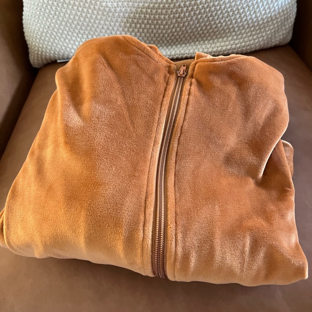 Chilli Mom Velour Zipup and Pants (Bluey) and Ears